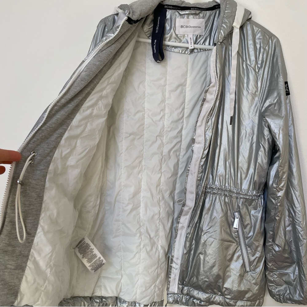 Bcbgeneration Packable Lightweight Jacket Silver … - image 5